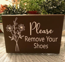 Load image into Gallery viewer, Front Door Decor Please Remove Your Shoes Sign with Floral Bouquet Design Home Decor.
