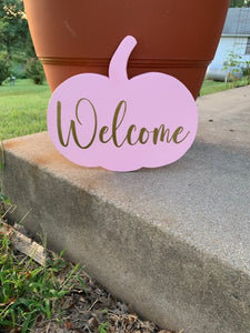 Pumpkin Welcome Sign in Pink