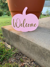 Load image into Gallery viewer, Pumpkin Welcome Sign in Pink