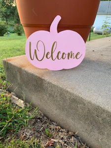 Pumpkin Welcome Sign in Pink