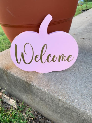 Pumpkin Welcome Sign in Pink