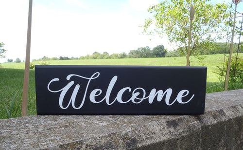 Welcome Door Signs that provide a kind greeting for guest to your home or business.