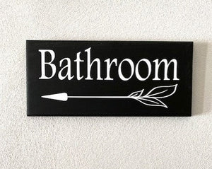 bathroom wood wall sign black and white with arrow