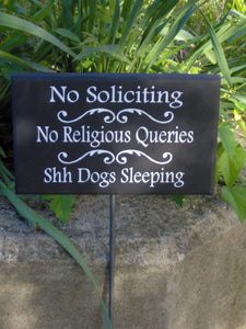 No Soliciting No Religious Queries Shh Dogs Sleeping Wood Vinyl Sign Stake Wooden Yard Sign Pet Supplies Outdoor Garden Sign Porch Sign Dog - Heartfelt Giver