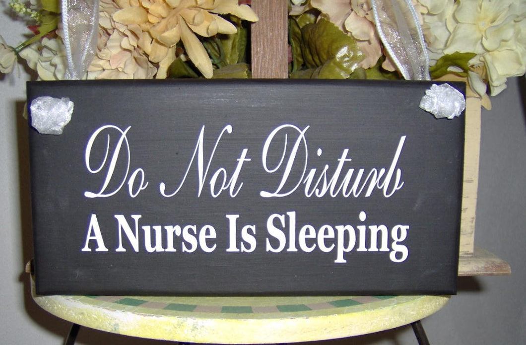 Do Not Disturb Door Sign Nurse Sleeping Sign Wood Vinyl Sign Door Hanger Night Shift Worker Day Sleeper Sign Front Door Sign Wall Porch Sign - Heartfelt Giver