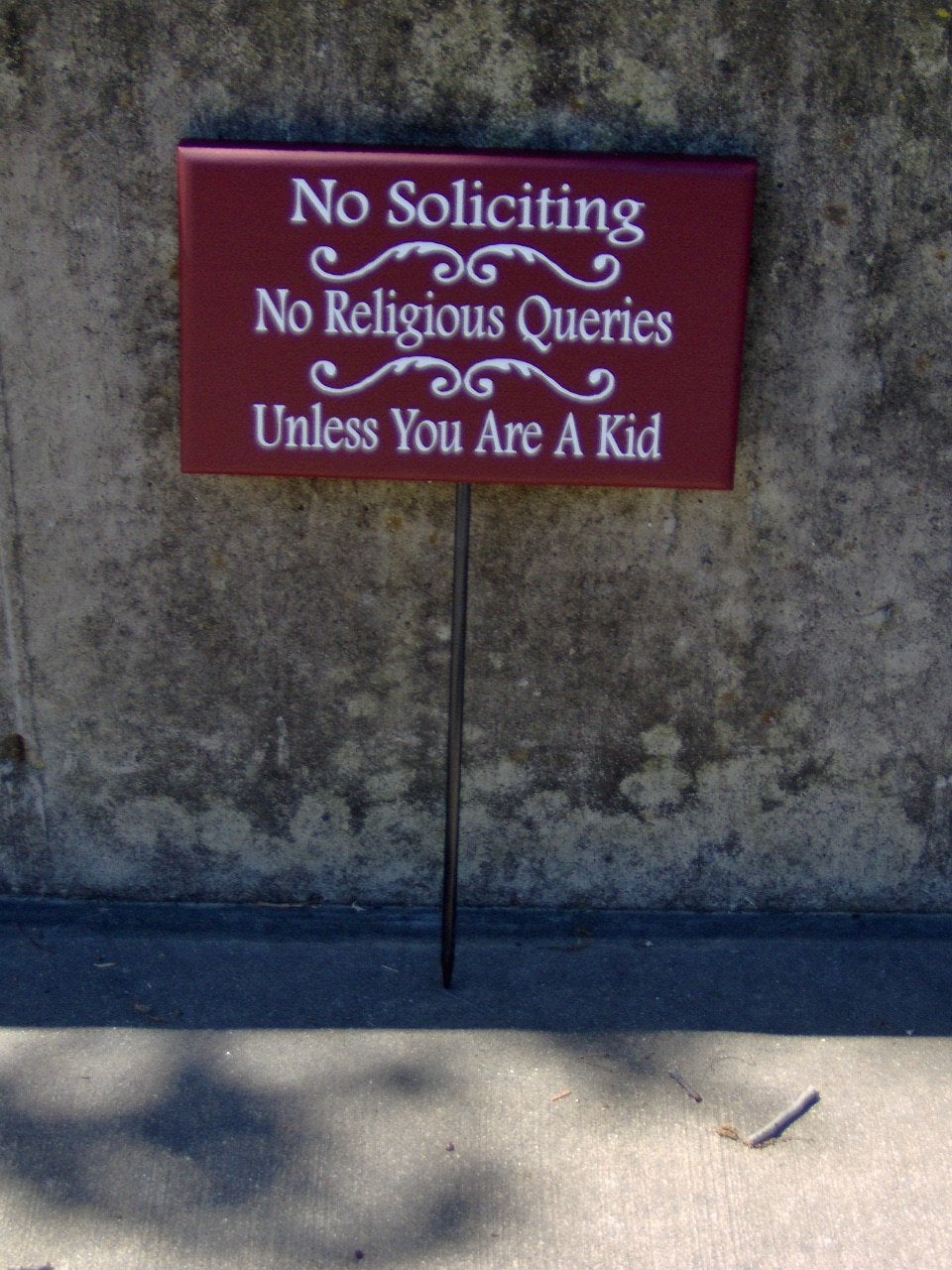 No Soliciting No Religious Queries Unless You Are A Kid Wood Vinyl Signs Yard Stake Rustic Red Garden Art Outdoor Yard Decor Exterior Porch - Heartfelt Giver