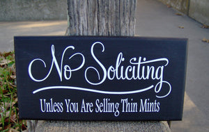 No Soliciting Unless Selling Thin Mints Wood Vinyl Sign Retro Modern Art Garden Plaque Front Door Hanger Girl Scouts Sign Porch Sign Garage - Heartfelt Giver