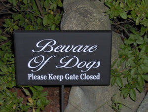 Beware of Dogs Sign Please Keep Gate Closed Wood Vinyl Outdoor Yard Stake Sign Dog Lover Signs For Home Pet Supplies Garden Gate Fence Sign - Heartfelt Giver