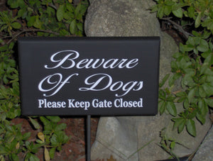 Beware of Dogs Sign Please Keep Gate Closed Wood Vinyl Outdoor Yard Stake Sign Dog Lover Signs For Home Pet Supplies Garden Gate Fence Sign - Heartfelt Giver
