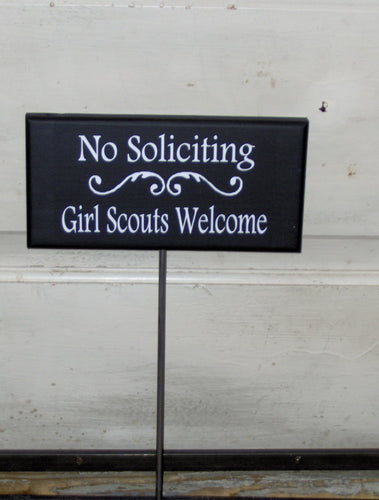 No Soliciting Sign Girl Scouts Welcome Wood Vinyl Sign Home Attached Yard Stake Sign Garden Decoration Home Decor Sign Do Not Knock Disturb - Heartfelt Giver