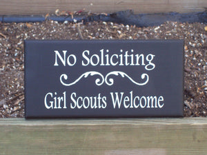 No Soliciting Girl Scouts Welcome Signs Wood Vinyl Sign Wreath Outdoor Sign Entry Door Hanger Signs Yard Signs Porch Wall Hanging Home Decor - Heartfelt Giver