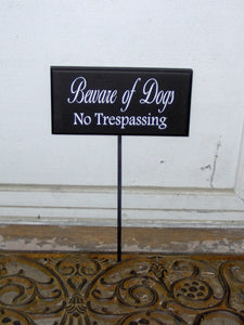 Beware Of Dogs No Trespassing Wood Vinyl Yard Stake Sign Home Yard Sign Yard Decor Porch Sign Garden Security Pet Supplies Guard Dog Sign - Heartfelt Giver
