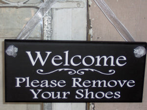 Welcome Sign Please Remove Your Shoes Wood Vinyl Sign Take Off Shoes Entry Door Sign for Home Decorations Front Porch Sign Party Gatherings - Heartfelt Giver